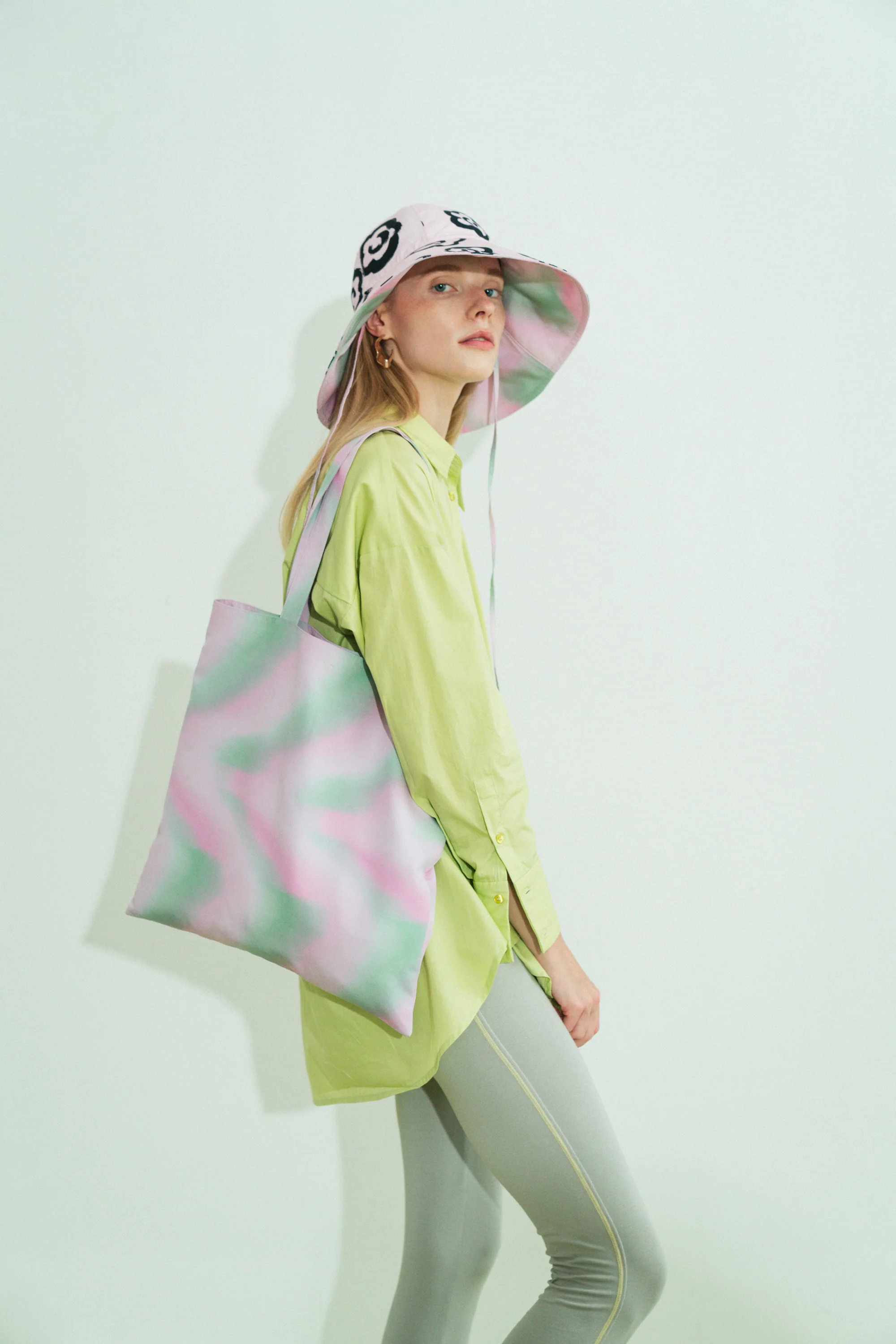 "Day Dream" Tote Bag - Pink Waves - Image 5